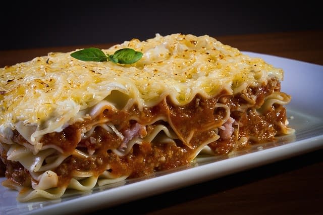 lasagna - italian dish